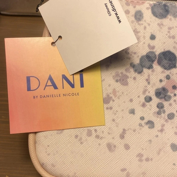 Danielle Nicole Minnie Mouse handbag - Picture 6 of 9